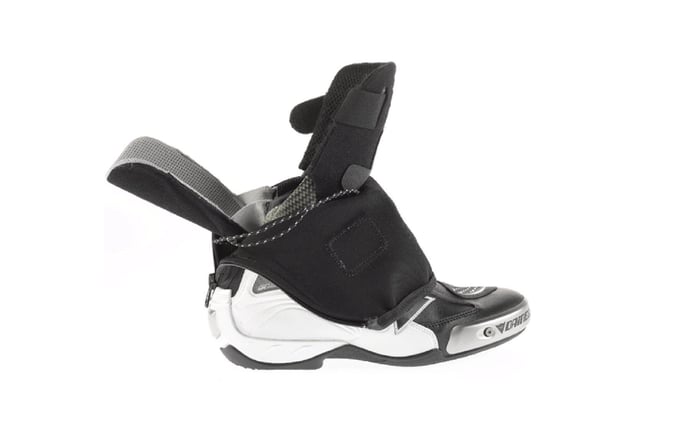 Axial best sale pro dainese